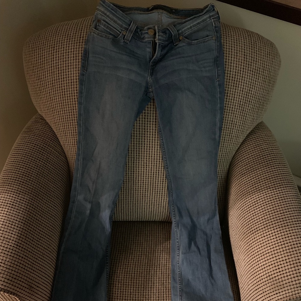 Levi’s light denim low rise bootcut skinny jeans